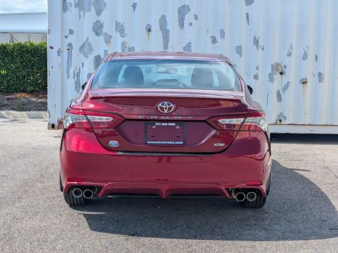 Used 2018 Toyota Camry XSE FWD image 5