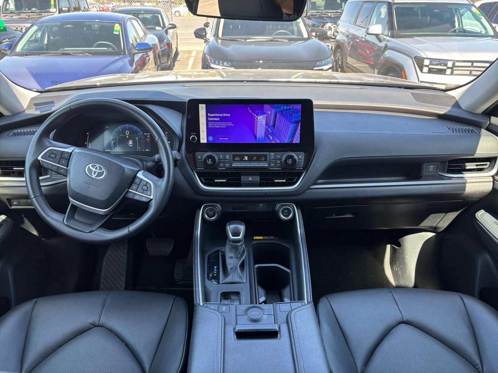 Used 2025 Toyota Grand Highlander FWD image 35