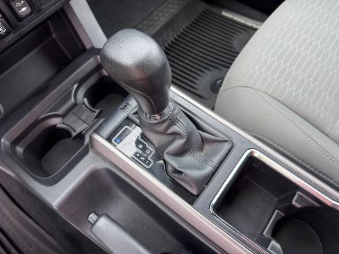Certified 2019 Toyota Tacoma SR5 AWD/4WD image 21