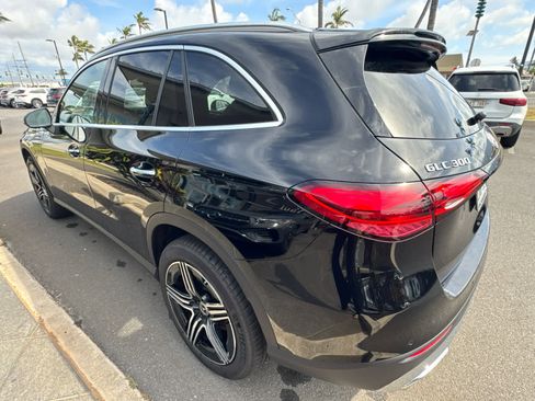 Used 2026 Mercedes-Benz GLC 300 4MATIC image 10