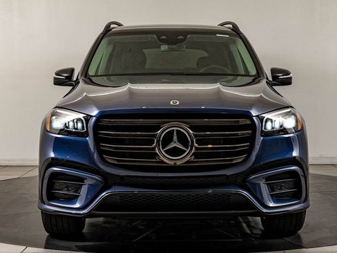 New 2026 Mercedes-Benz GLS 450 4MATIC image 2