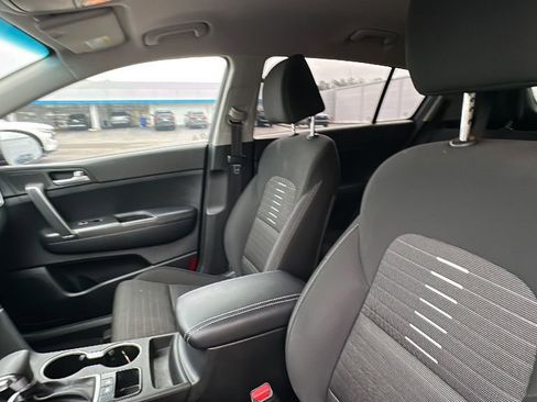 Used 2022 Kia Sportage LX w/ LX FWD Value Edition Package image 12