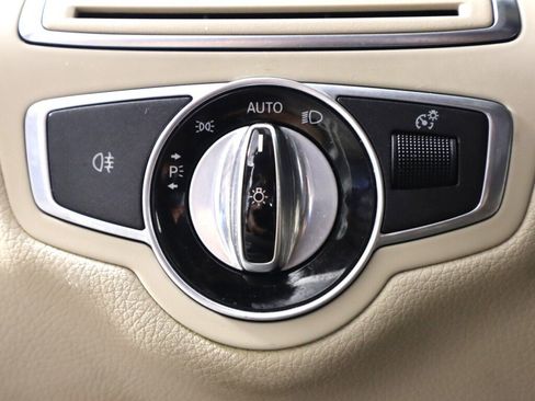 Used 2017 Mercedes-Benz C 300 4MATIC Sedan image 10