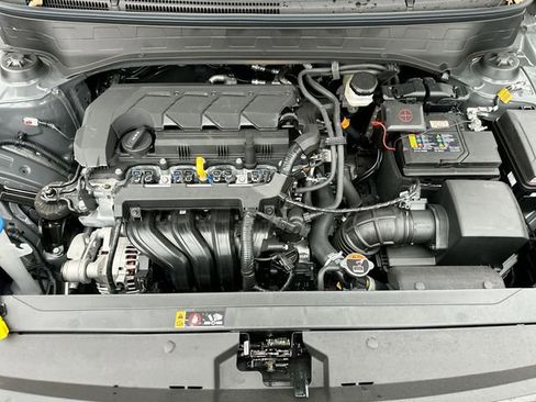 New 2025 Hyundai Venue SEL image 20