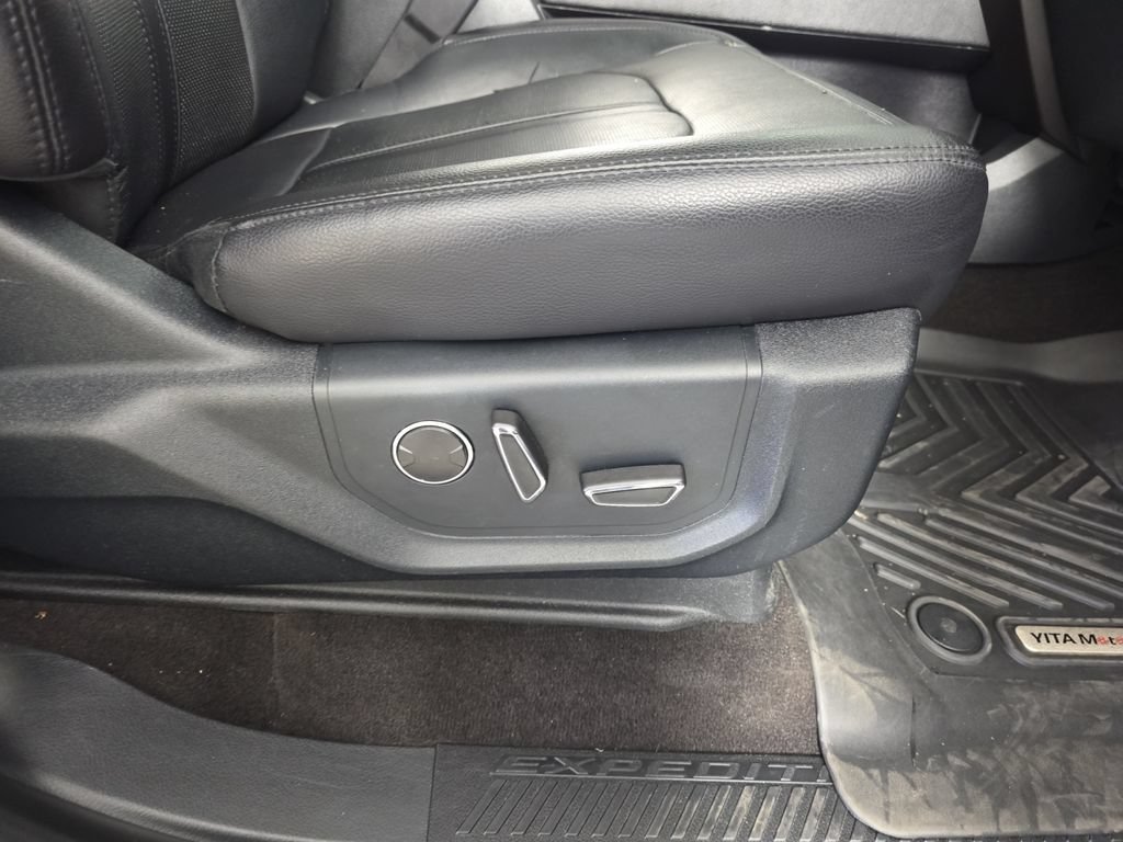 Used 2020 Ford Expedition Max Limited AWD/4WD image 33