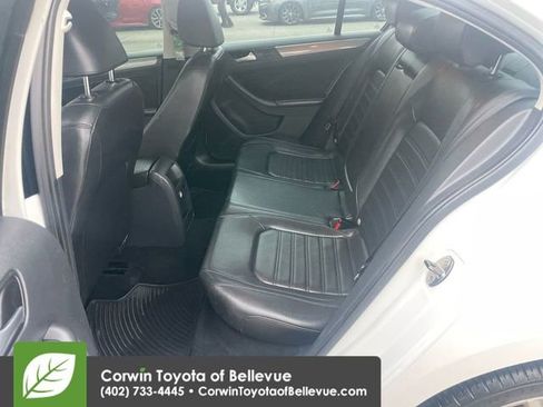 Used 2014 Volkswagen Jetta SEL image 21
