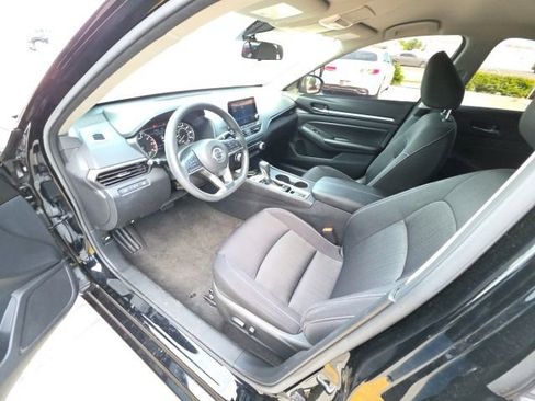 Used 2022 Nissan Altima 2.5 SV AWD/4WD image 12