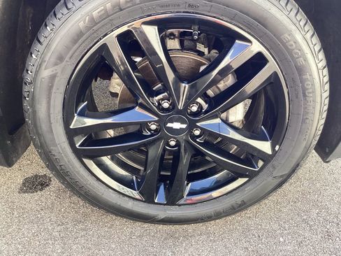 Used 2021 Chevrolet Equinox LT image 24