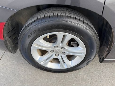 Used 2022 Dodge Charger SXT image 12