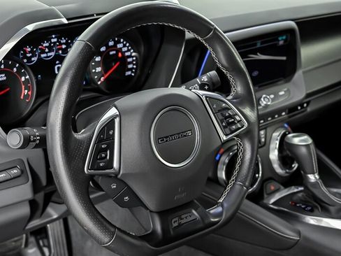 Used 2017 Chevrolet Camaro SS RWD image 25