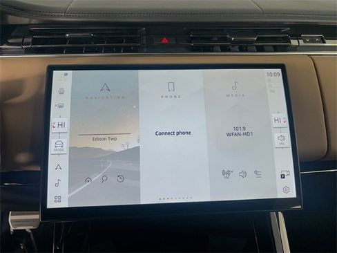 New 2025 Land Rover Range Rover Sport Dynamic SE image 16