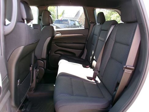 Certified 2019 Jeep Grand Cherokee Laredo w/ Security & Convenience Group AWD/4WD image 9