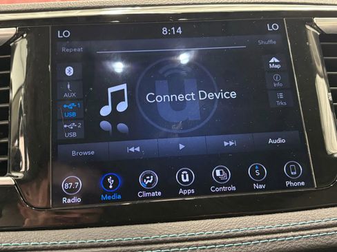 Used 2018 Chrysler Pacifica Limited FWD image 42