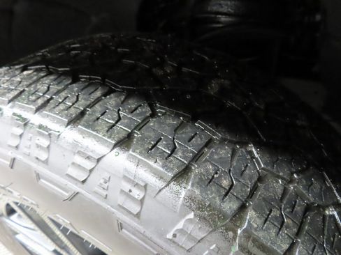 Used 2023 GMC Sierra 1500 Elevation image 7