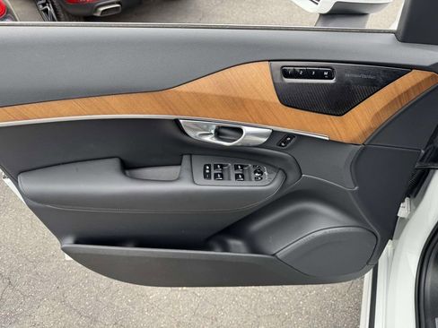Certified 2023 Volvo XC90 B6 Plus w/ Protection Package AWD/4WD image 17
