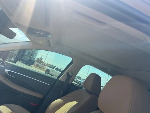 Used 2025 Hyundai Sonata Limited FWD image 4