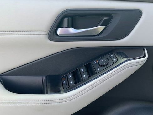 New 2026 Nissan Rogue SV w/ SV Premium Package FWD image 14
