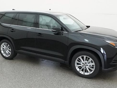 New 2026 Toyota Grand Highlander AWD image 12