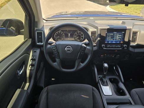 Certified 2022 Nissan Frontier SV w/ Technology Package RWD image 17