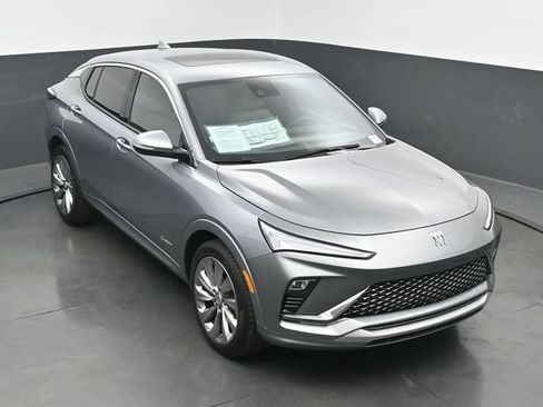 Used 2025 Buick Envista Avenir FWD image 45
