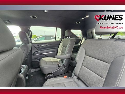 Used 2024 Chevrolet Traverse LT AWD/4WD image 15