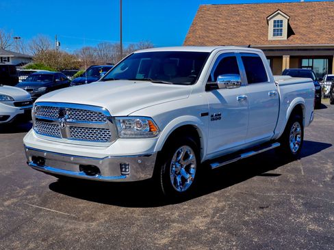 Used 2018 RAM 1500 Laramie w/ Convenience Group image 10
