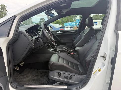 Used 2017 Volkswagen GTI Autobahn FWD image 12