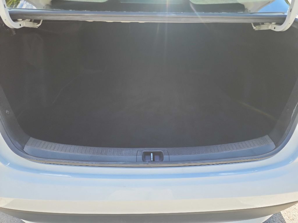 Used 2021 Toyota Corolla LE FWD image 26