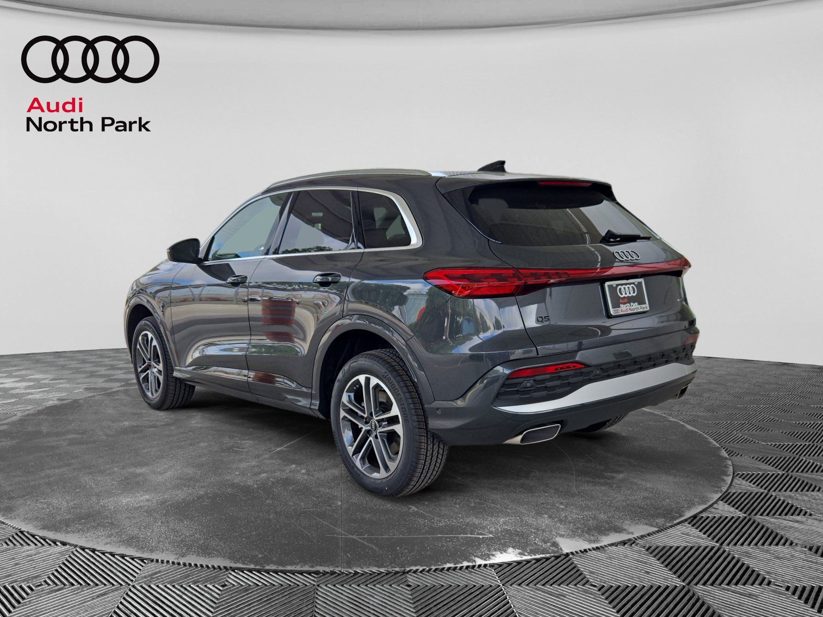 New 2026 Audi Q5 Premium AWD/4WD image 3