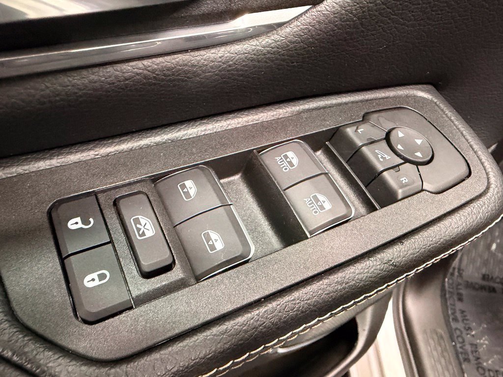 Used 2025 RAM 1500 Laramie w/ Sport Appearance Package AWD/4WD image 26