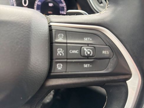 Used 2021 Jeep Grand Cherokee L Limited AWD/4WD image 21