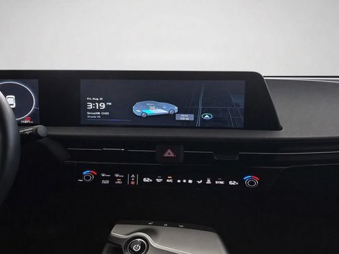 Certified 2024 Kia EV6 Light AWD/4WD image 31