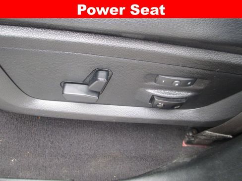 Used 2017 RAM 1500 Laramie AWD/4WD image 28