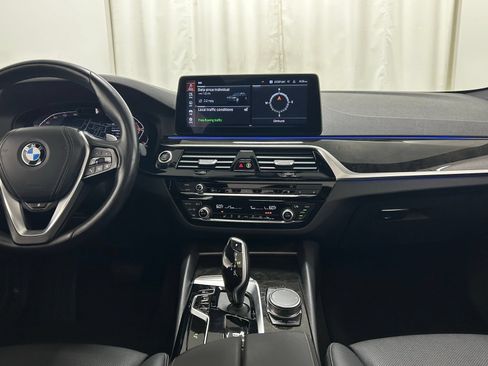 Used 2023 BMW 540i xDrive w/ Premium Package AWD/4WD image 9