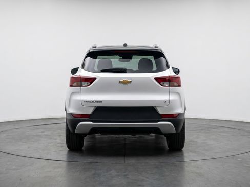 Used 2025 Chevrolet TrailBlazer LT AWD/4WD image 7