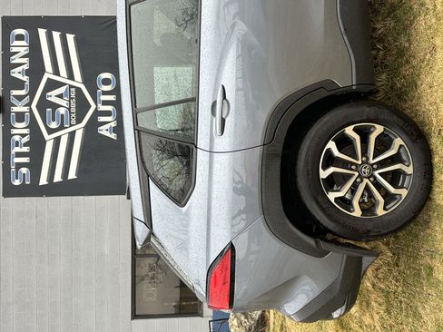 Used 2025 Toyota Corolla Cross AWD Hybrid image 6