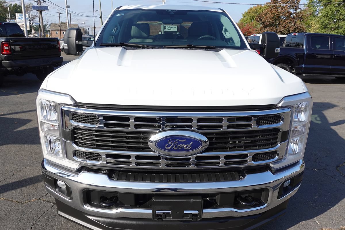 Used 2025 Ford F250 XLT w/ FX4 Off-Road Package AWD/4WD image 6