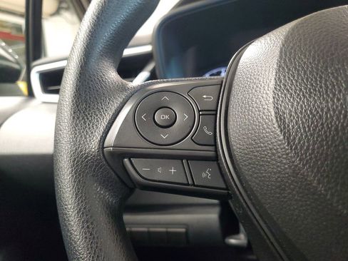 Used 2025 Toyota Corolla LE image 20