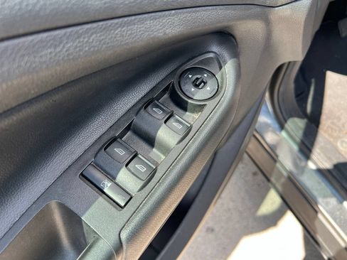 Used 2017 Ford Escape S FWD image 11