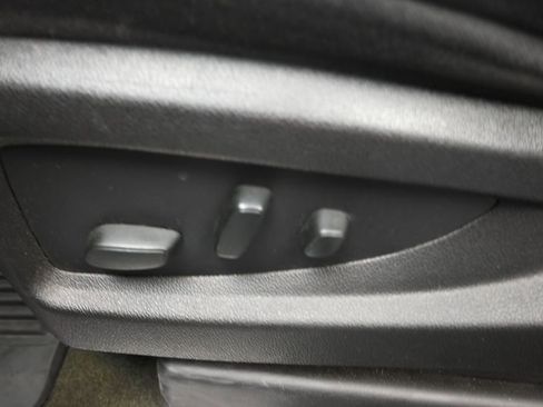 Used 2017 Chevrolet Silverado 1500 LT w/ All Star Edition AWD/4WD image 7