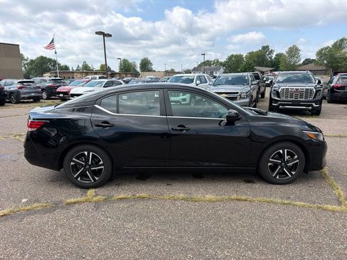 Used 2024 Nissan Sentra SV FWD image 4