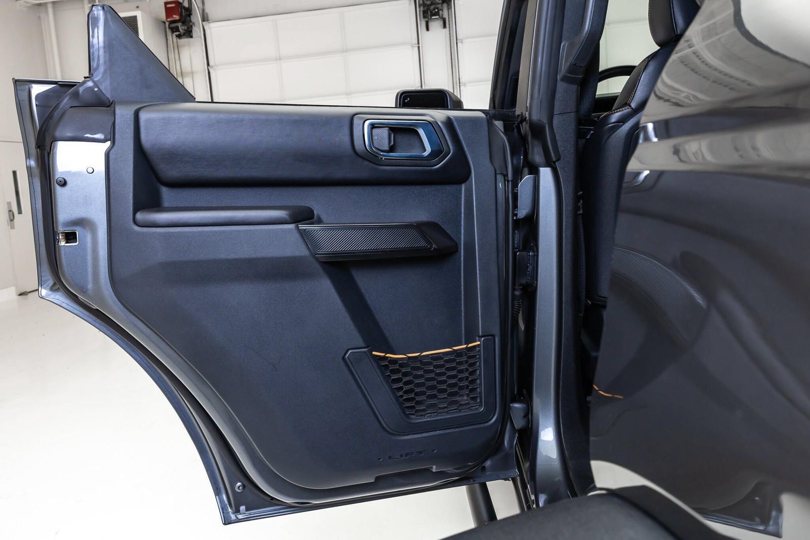 Used 2024 Ford Bronco Badlands AWD/4WD image 35