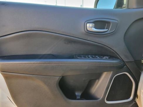 Used 2018 Jeep Compass Limited w/ Navigation Group image 16