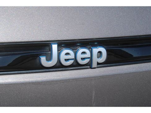 Used 2022 Jeep Grand Cherokee Summit AWD/4WD image 42