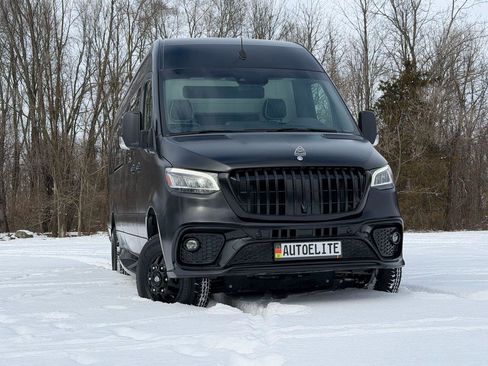 Used 2023 Mercedes-Benz Sprinter 3500 w/ Parking Package image 28