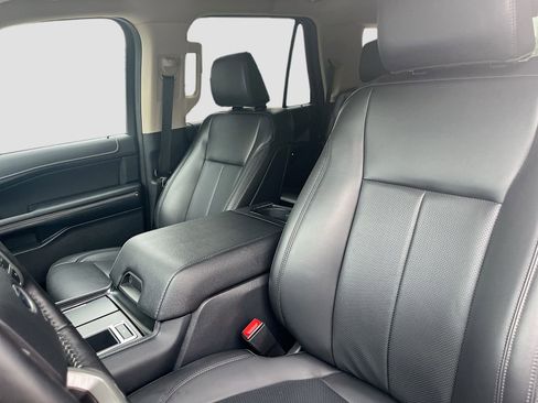 Used 2024 Ford Expedition XLT RWD image 21