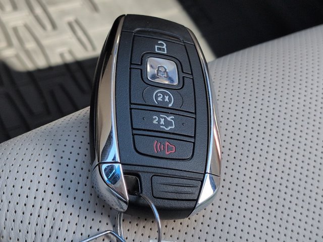 Used 2019 Lincoln MKZ Reserve w/ Luxury Package FWD image 29
