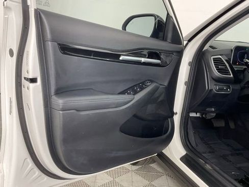 Used 2025 Kia Seltos S FWD image 11