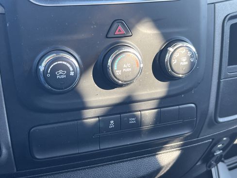 Used 2015 RAM 1500 Express image 26