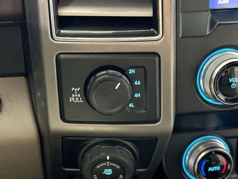 Used 2019 Ford F150 Limited w/ Trailer Tow Package image 31